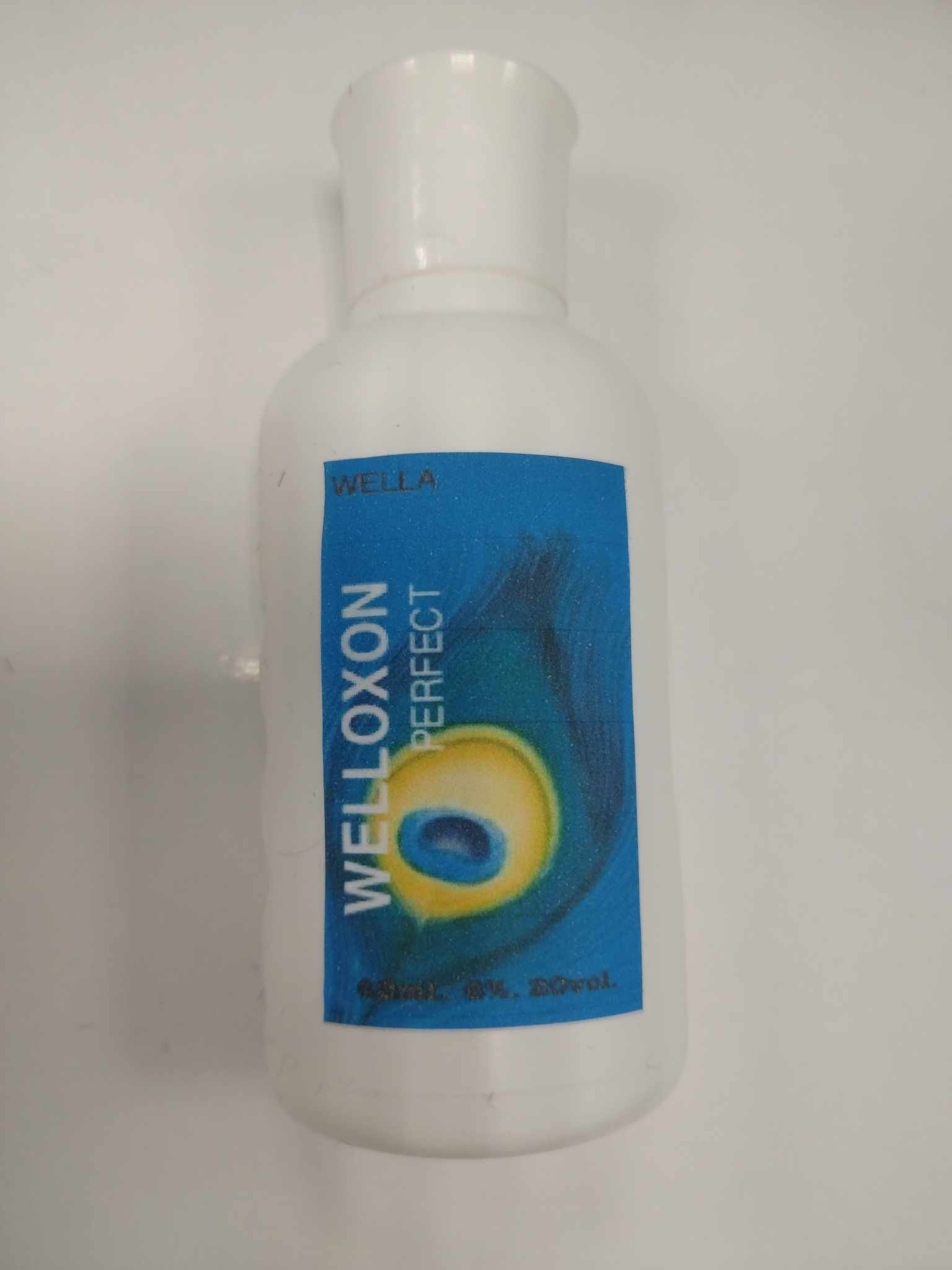 355803602_214824977677863_1555386120023074040_n.jpg WELOXTON ХИДРОГЕН 20 VOL 6% 60ml - Image 1