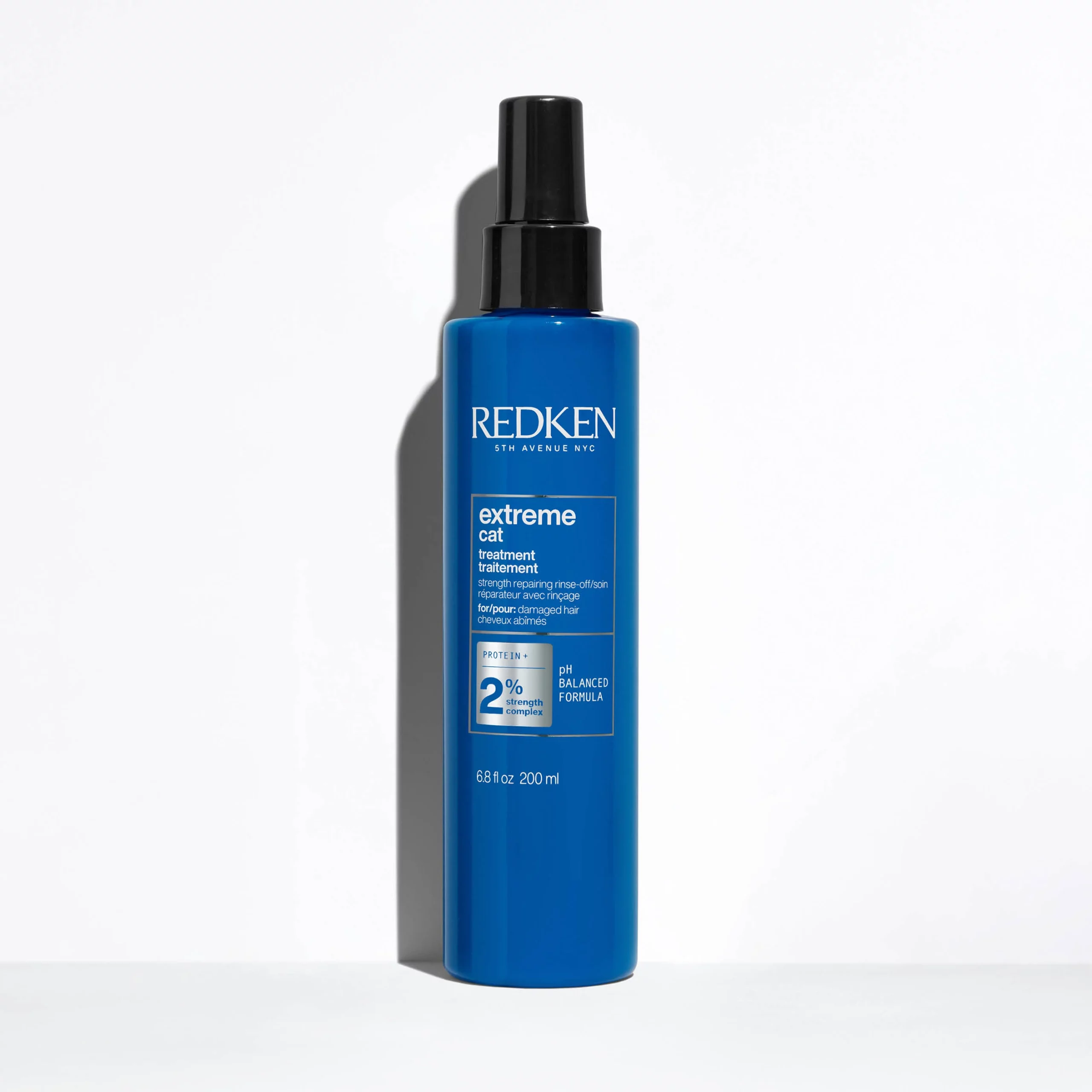 884486013910extremecat-scaled-1.webp REDKEN EXTREME CAT PROTEIN RECONSTRUCTING HAIR TREATMENT SPRAY 200 ML - Image 1