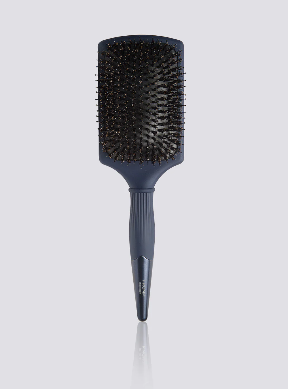 NBB034Glosser-reflection_1000x1500.webp FROMM INTUITION GLOSSER BOAR BRISTLE BRUSH – BLUE ЧЕТКА ЗА СТИЛИЗИРАЊЕ И СЈАЈ СО ПРИРОДНО ВЛАКНО - Image 1