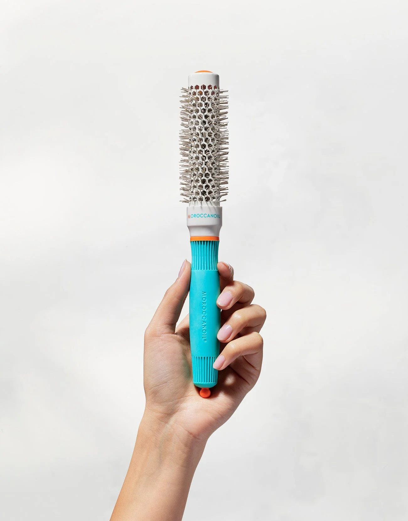 brush25_2019-12_2057_1300x1660px.webp MOROCCANOIL CERAMIC ROUND BRUSH 25 MM - Image 1