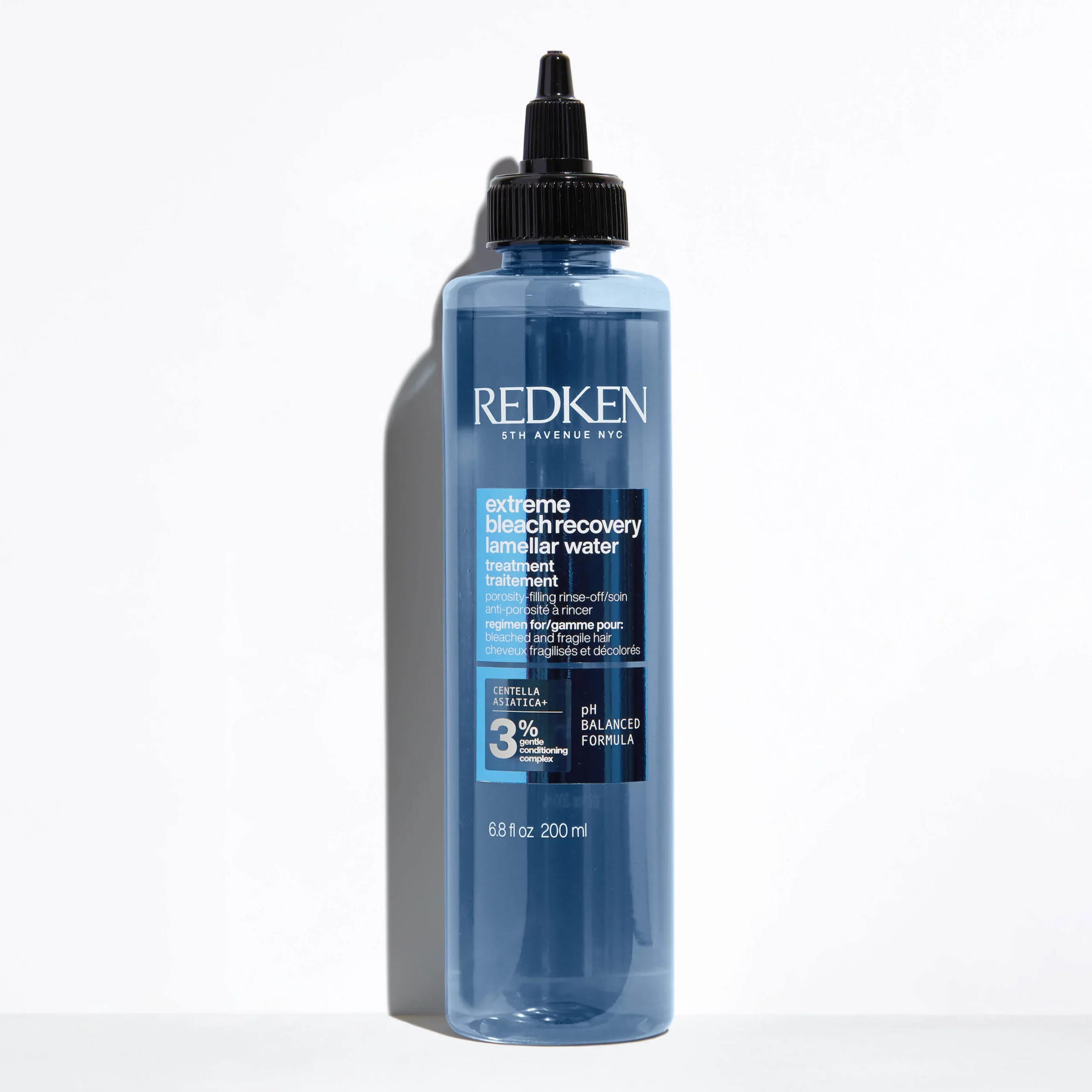 redken-2020-extreme-bleach-recovery-lamellar-treatment-product-shot-1260x1600-color-scaled-1.webp REDKEN EXTREME BLEACH RECOVERY LAMELLAR WATER TREATMENT 200 ML - Image 1